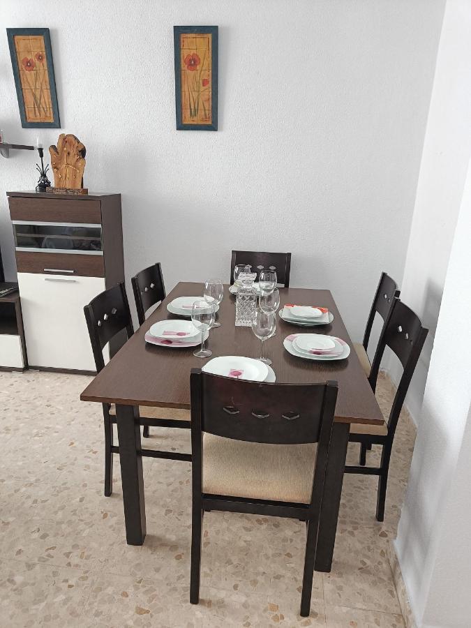Piso En 2* Linea De Playa Apartment *
